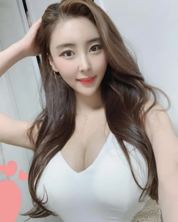 아주 훌륭하신 유채련