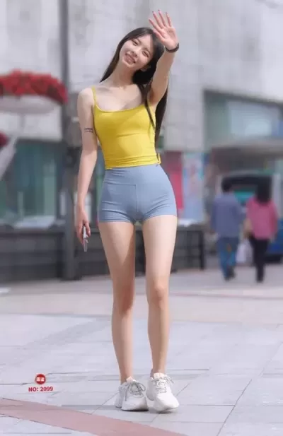 짧은 레깅스도 괜찮네요