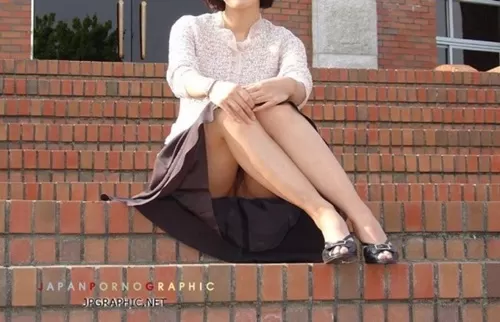 노출 즐기는 일본 유부녀들