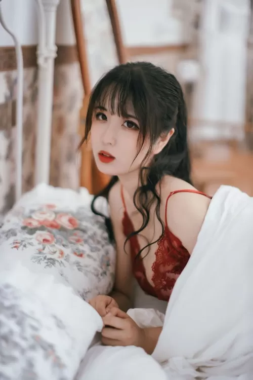 검스로 더 돋보이는각선미