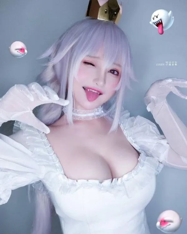 약후, 야시시 코스프레