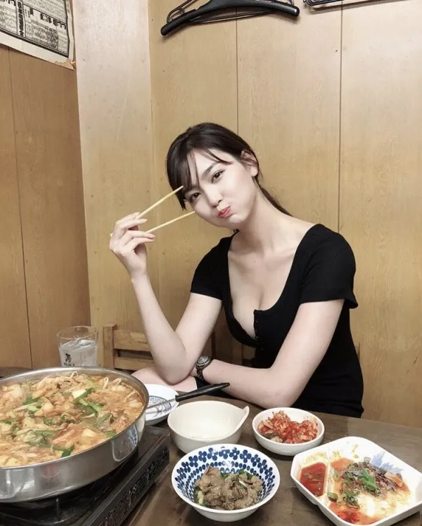 시원한 일본 모델 fukumari